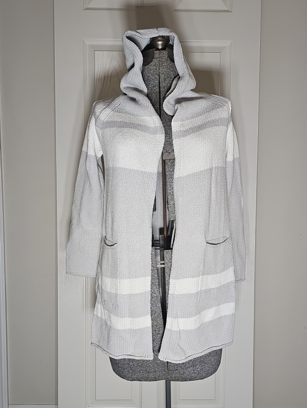 Gray White Hooded Open Front Cardigan Heavy Knit Sweater No Tags Fits S